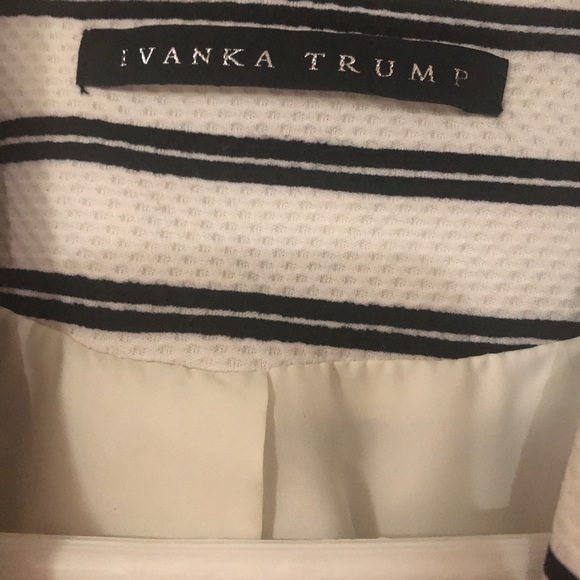 Striped Ivanka Trump blazer - Picture 2 of 4
